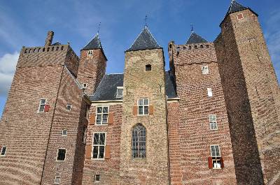 Toren met gevangenis Kasteel Assumburg Heemskerk.